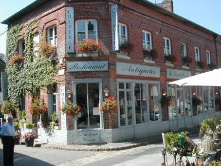 Les Lions De Beauclerc Lyons-la-Forêt Exterior foto